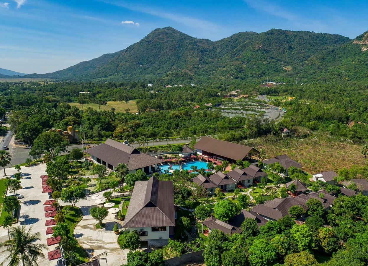 Sang Nhu Ngoc Resort Chau Doc Exterior foto